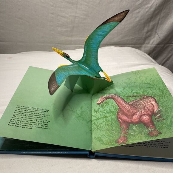 Vintage Pterosaurs The Flying Reptiles Action Pop Up Book Dinosaur Prehistoric - Picture 4 of 6